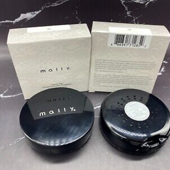 Mally Beauty Smooth Skin Perfecting Powder Foundation, NEW IN BOX Fair￼ - Picture 4 of 5